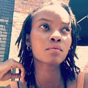 Meet your Posher, Ella